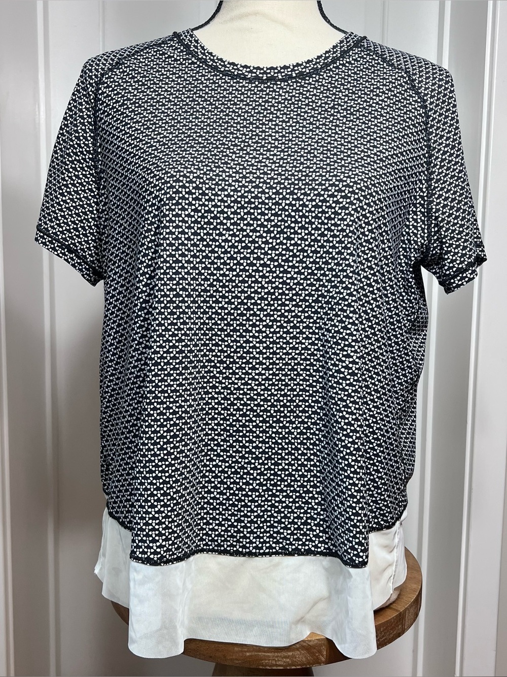 Lululemon Quick Pace Short Sleeve Top, Monochromatic Black/White, Size 10
